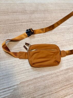 Lululemon Inspired Crossbody Belt Bag | Like New | Copper & Gold | Med/Small |